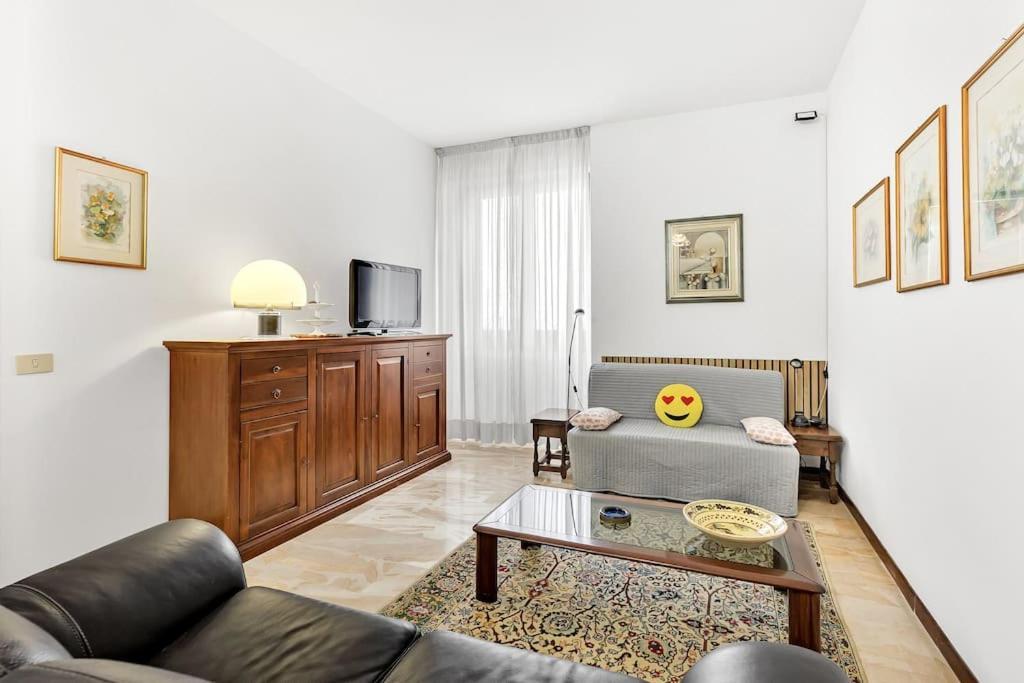 Apartamento Alessia'S Flat - Sesto Sesto San Giovanni Exterior foto